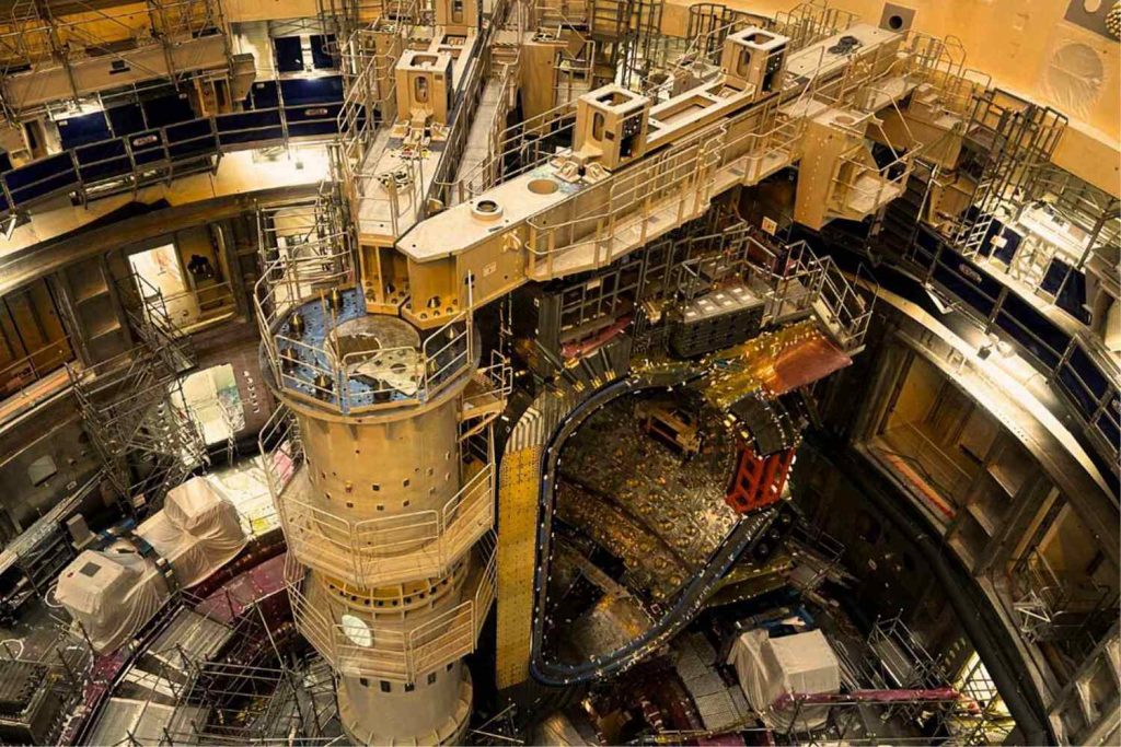The world’s biggest reactor begins final assembly under the lead of U.S. tech giants