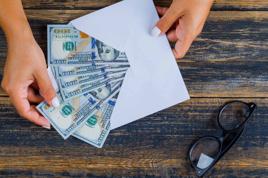 Florida proposal sparks debate: should some workers earn less than the $14 minimum wage?