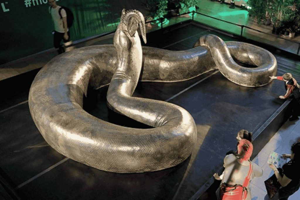 Giant snake discovery: scientists stunned by a serpent heavier than a car that’s still growing
