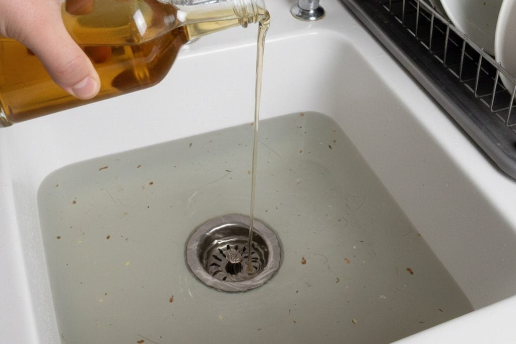 Stop clogs fast: The two-ingredient kitchen trick better than vinegar and baking soda!