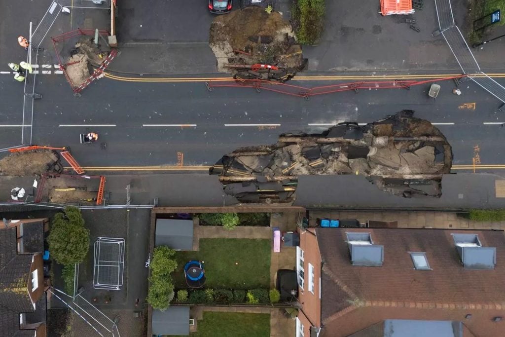 england-sinkhole-exposes-previously-unknown-underground-labyrinth