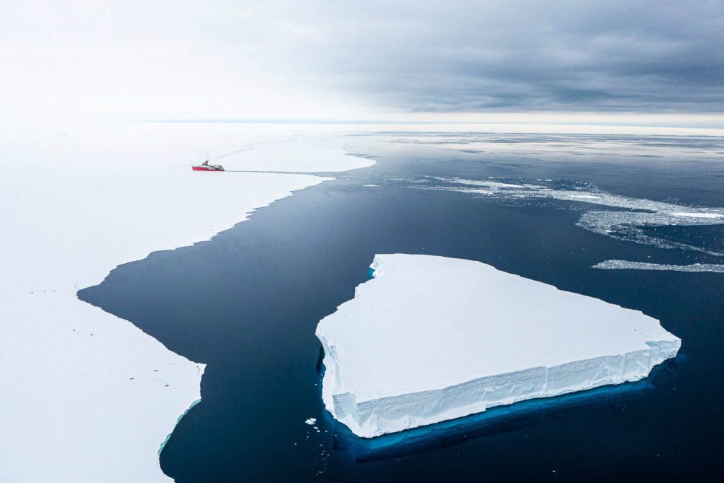 NASA Observes Large Iceberg Breakaway from Antarctica